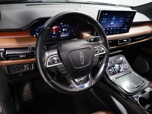 Used 2022 Lincoln Nautilus Reserve w/ Ultimate Package AWD/4WD image 4