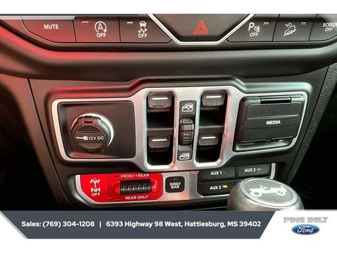 Used 2018 Jeep Wrangler Unlimited Rubicon AWD/4WD image 24