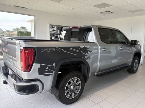 Used 2024 GMC Sierra 1500 AT4 w/ AT4 Carbonpro Edition AWD/4WD image 6