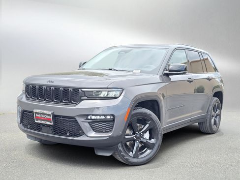 Used 2023 Jeep Grand Cherokee Limited w/ Luxury Tech Group II AWD/4WD image 1