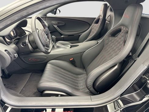 Used 2023 Bugatti Chiron Super Sport AWD/4WD image 19