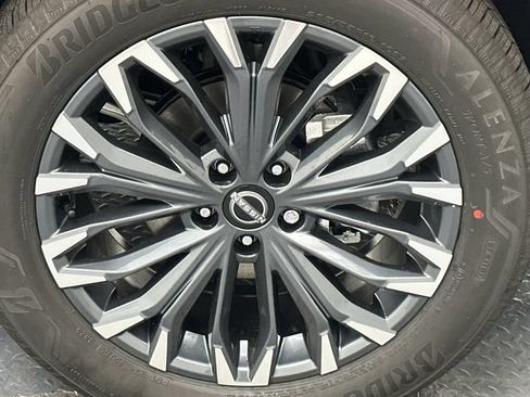 New 2026 Nissan Rogue Platinum w/ Platinum Premium Package AWD/4WD image 18