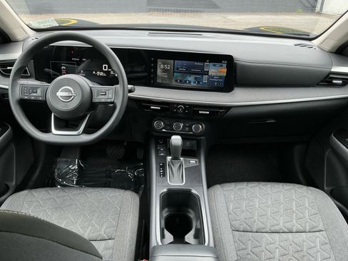 Used 2025 Nissan Kicks SV w/ Illumination Package FWD image 15