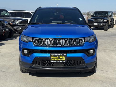 Used 2024 Jeep Compass Limited AWD/4WD image 2