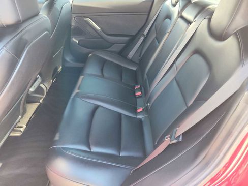 Used 2018 Tesla Model 3 Long Range image 14