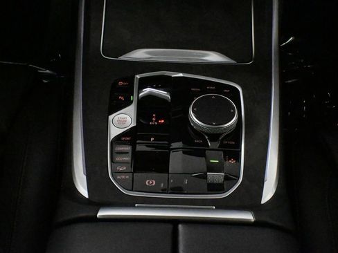 Certified 2024 BMW X7 xDrive40i w/ Premium Package image 25