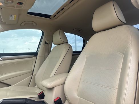 Used 2017 Volkswagen Passat 1.8T SE image 39