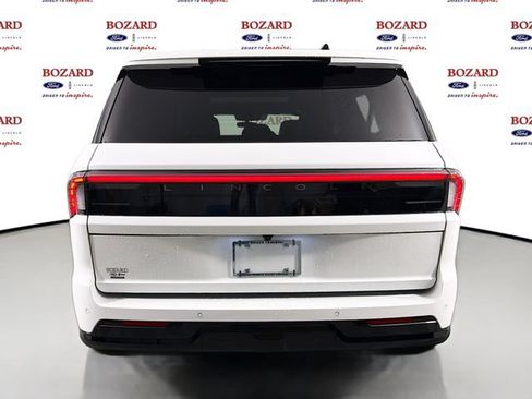 New 2026 Lincoln Navigator L Reserve w/ Jet Appearance Package AWD/4WD image 7