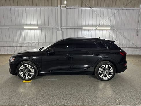 Used 2021 Audi e-tron Premium w/ Convenience Plus Package AWD/4WD image 20