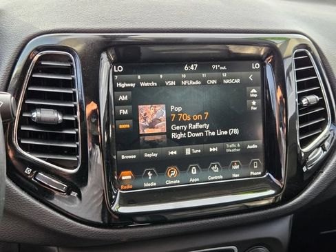 Used 2019 Jeep Compass Limited AWD/4WD image 25