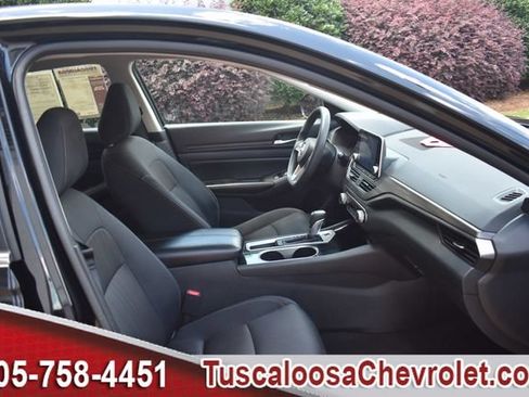 Used 2024 Nissan Altima 2.5 SV FWD image 22
