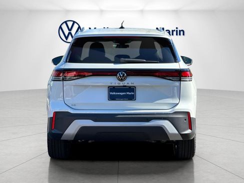New 2026 Volkswagen Tiguan SE image 4