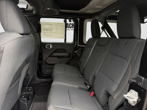 New 2026 Jeep Wrangler Unlimited Sahara AWD/4WD image 9