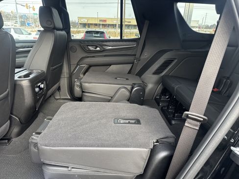 Used 2024 GMC Yukon Denali image 13