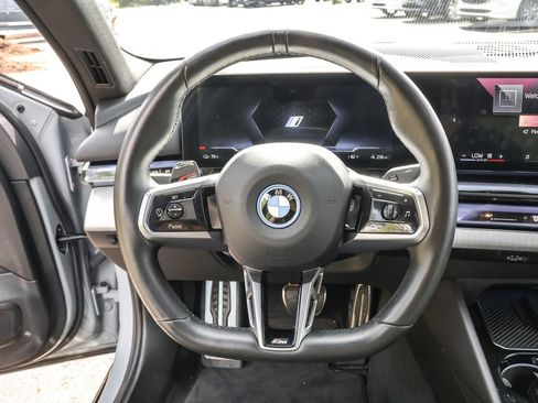 Used 2024 BMW i5 eDrive40i w/ M Sport Package image 34