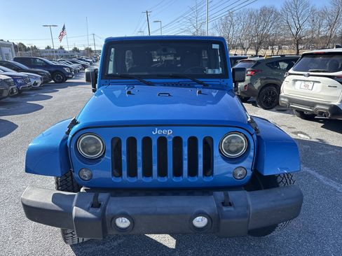 Used 2015 Jeep Wrangler Unlimited Sahara w/ Max Tow Package image 2
