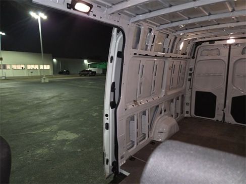 Used 2021 Mercedes-Benz Sprinter 2500 image 13