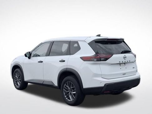 Used 2024 Nissan Rogue S AWD/4WD image 9