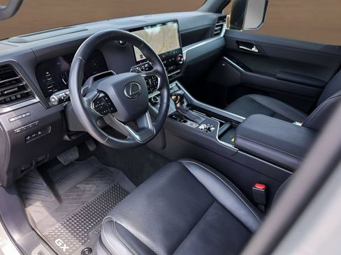 Used 2024 Lexus GX 550 AWD/4WD image 10