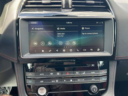 Used 2018 Jaguar F-PACE S AWD/4WD image 24
