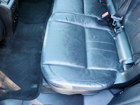 Used 2018 Land Rover Discovery Sport HSE image 18