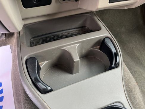 Used 2005 Dodge Dakota SLT image 29