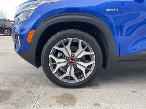 Used 2021 Kia Seltos SX w/ SX Sunroof Package image 16