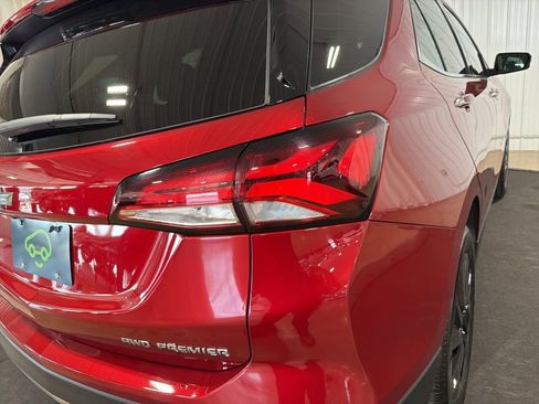 Certified 2022 Chevrolet Equinox Premier w/ LPO, Floor Liner Package AWD/4WD image 16