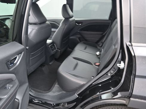 Certified 2025 Subaru Forester Touring w/ Popular Package - Touring AWD/4WD image 17