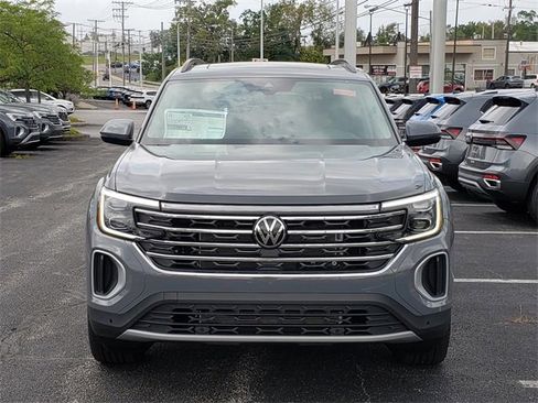 New 2026 Volkswagen Atlas SE image 6