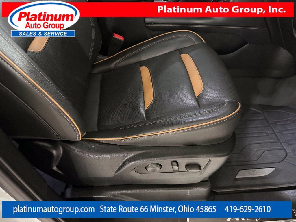 Used 2023 GMC Yukon AT4 AWD/4WD image 43