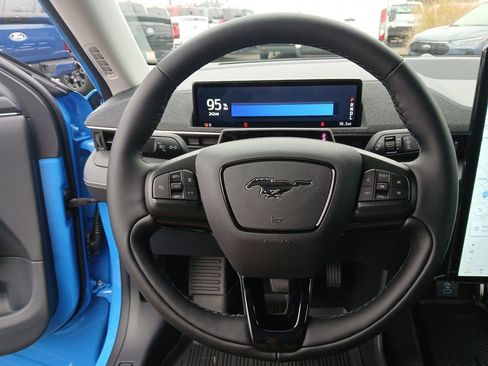 New 2024 Ford Mustang Mach-E Premium image 18