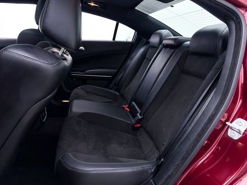 Used 2017 Dodge Charger R/T Scat Pack RWD image 38