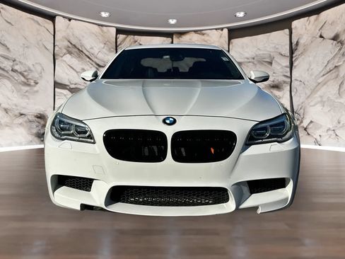 Used 2014 BMW M5 RWD image 2