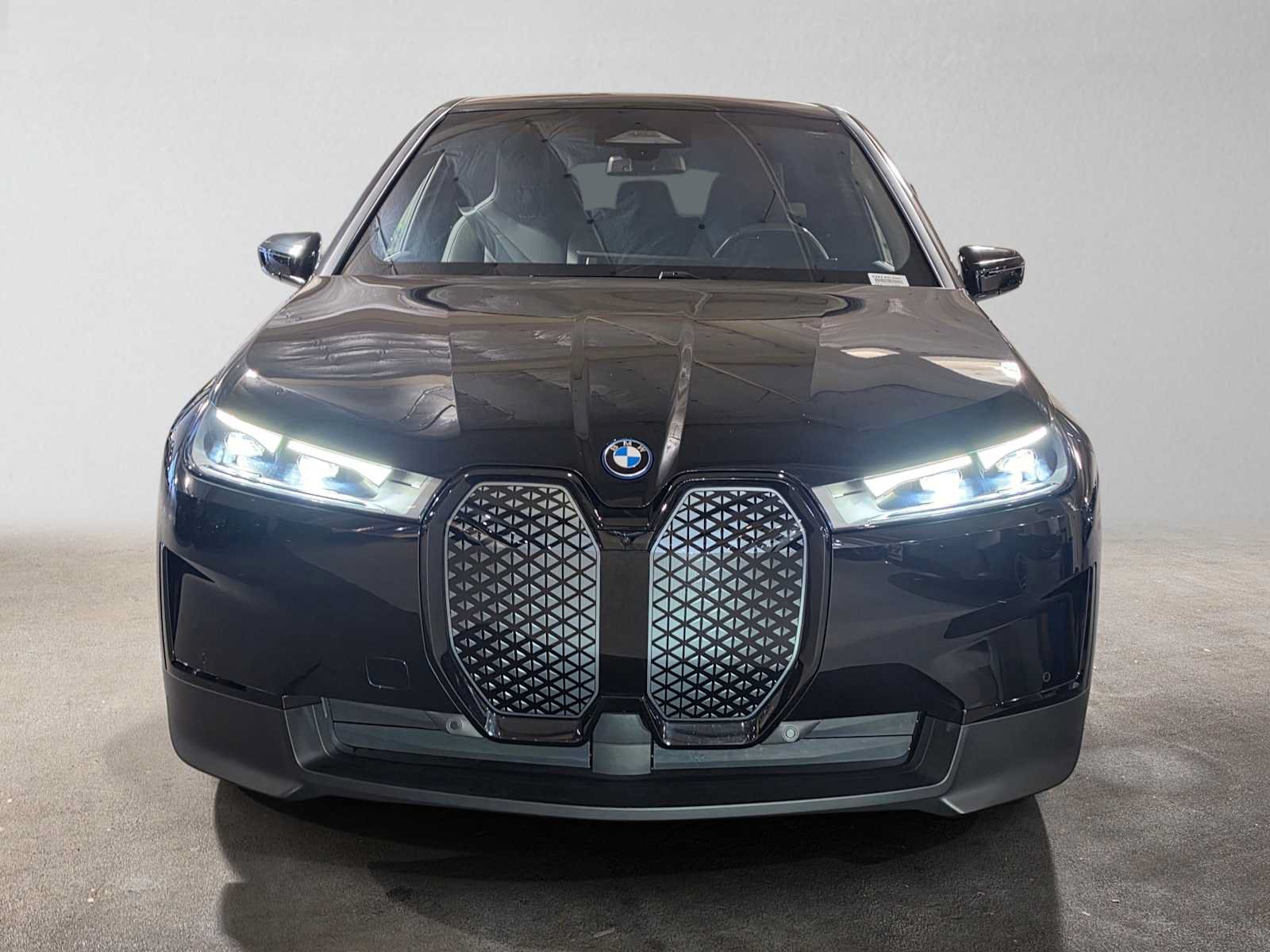 Used 2024 BMW iX xDrive50 w/ Convenience Package AWD/4WD image 8