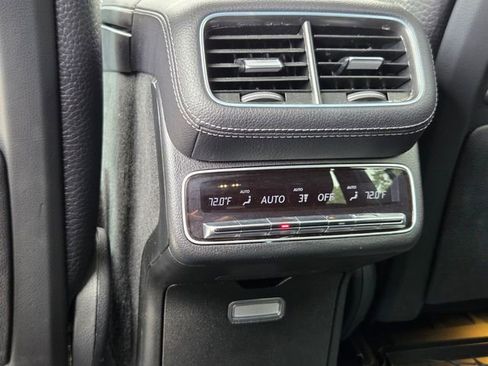 Used 2024 Mercedes-Benz GLS 580 4MATIC image 13