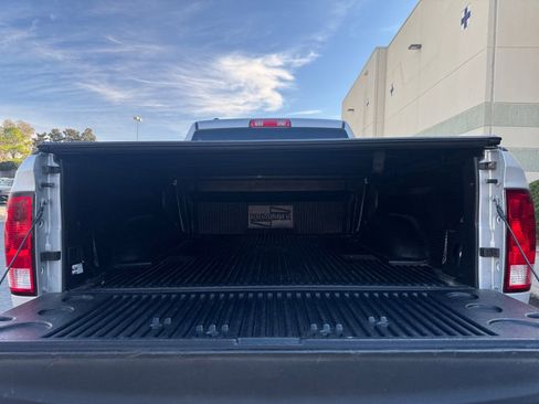 Used 2019 RAM 1500 Express image 18