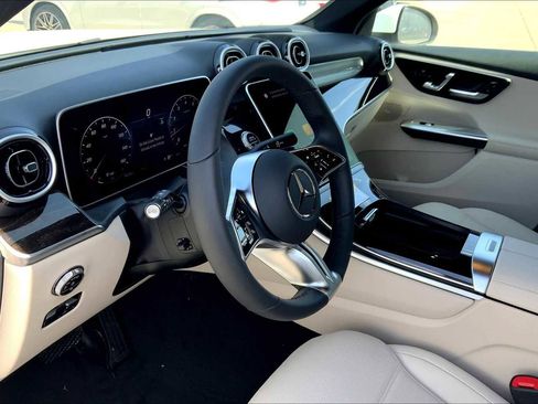 Certified 2025 Mercedes-Benz GLC 300 4MATIC image 9