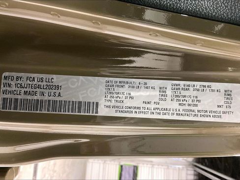 Used 2020 Jeep Gladiator Mojave w/ Trailer Tow Package image 38