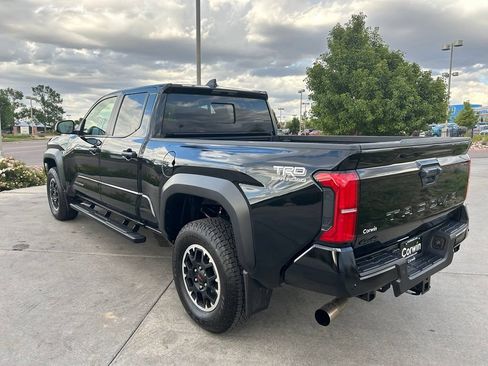 Used 2024 Toyota Tacoma TRD Off-Road w/ TRD Off Road Upgrade Package AWD/4WD image 6