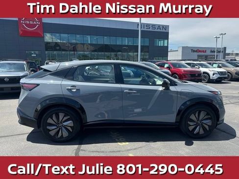 Used 2024 Nissan Ariya AWD image 13