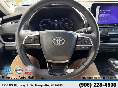 Used 2024 Toyota Grand Highlander Limited image 29