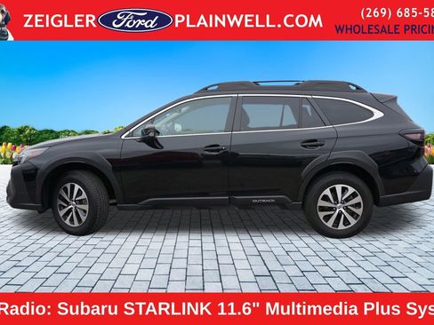Used 2023 Subaru Outback Premium image 2