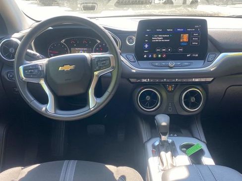 Used 2024 Chevrolet Blazer LT w/ Convenience Package FWD image 8