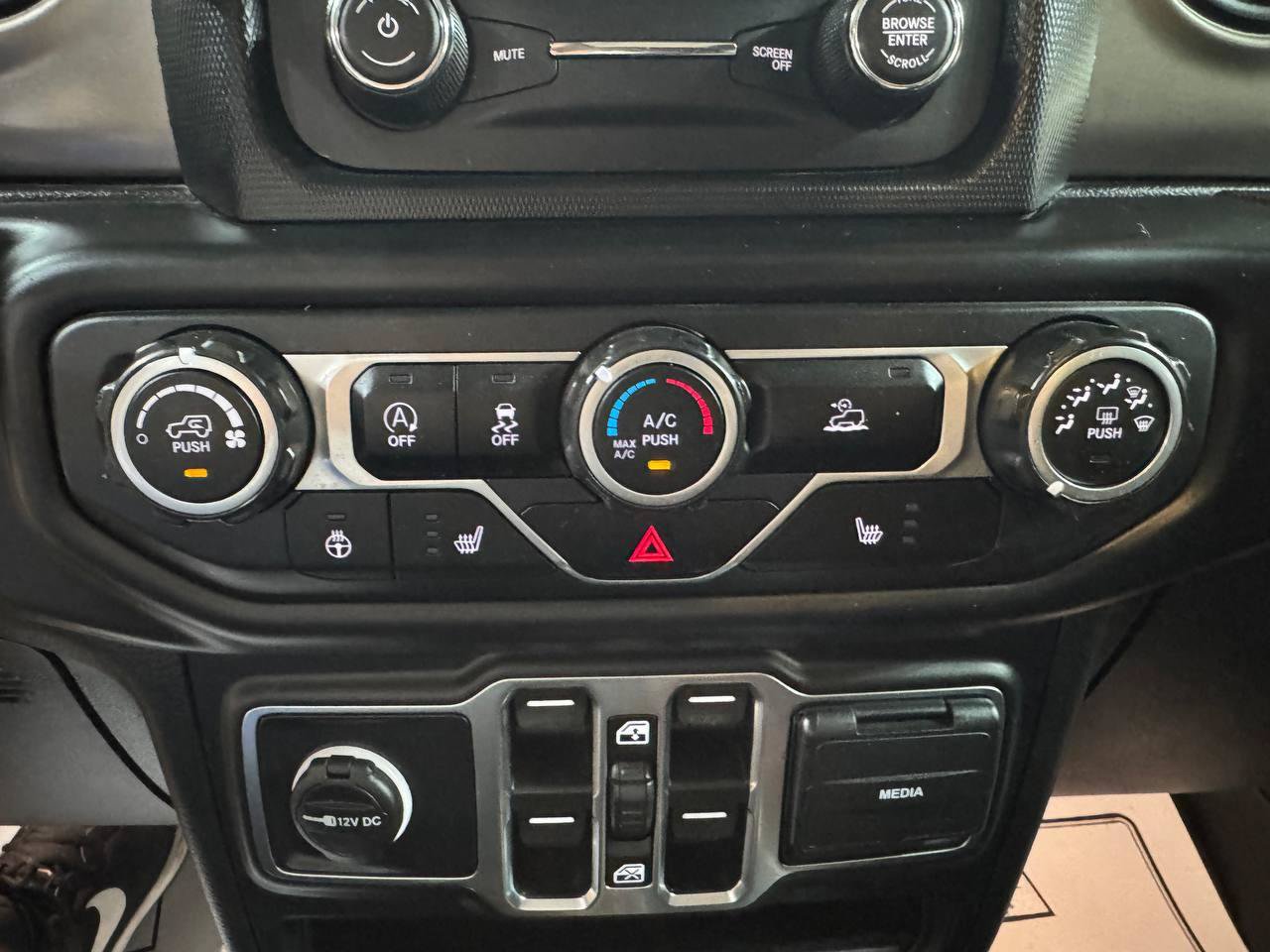 Used 2020 Jeep Gladiator Sport w/ Quick Order Package 24S AWD/4WD image 26