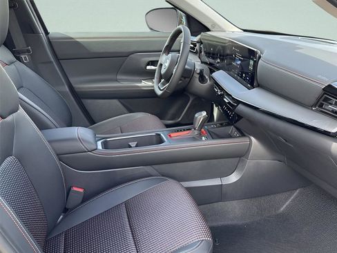 New 2026 Nissan Kicks SR w/ Illumination Package image 14