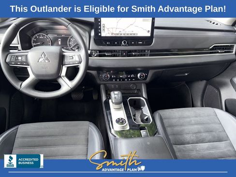 Used 2025 Mitsubishi Outlander SE FWD image 14