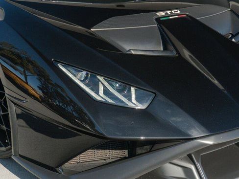 Used 2021 Lamborghini Huracan STO image 34