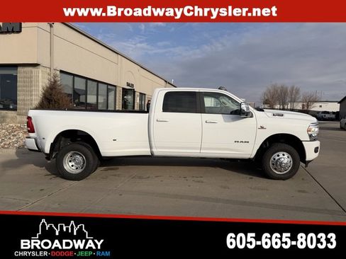 Used 2024 RAM 3500 Laramie image 5
