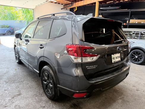 Used 2021 Subaru Forester Premium AWD/4WD image 6